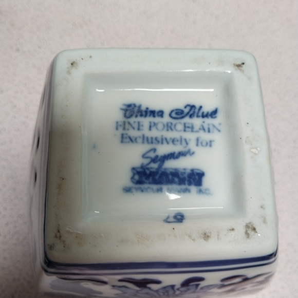 China Blue Vase - Picture 3 of 4